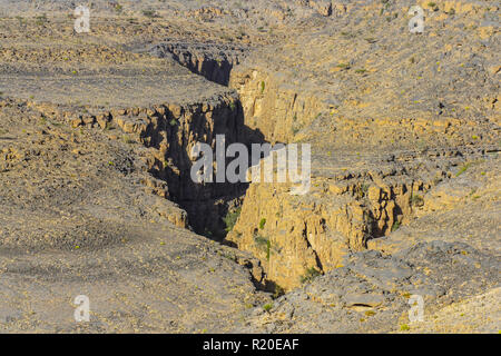 Vue panoramique de Jebel Akhar. Le Jebel Akhar (Al Jabal al Akhdar) fait partie de la gamme des montagnes Hajar Al dans Ad Dakhiliyah Gouvernorat d'Oman. Banque D'Images