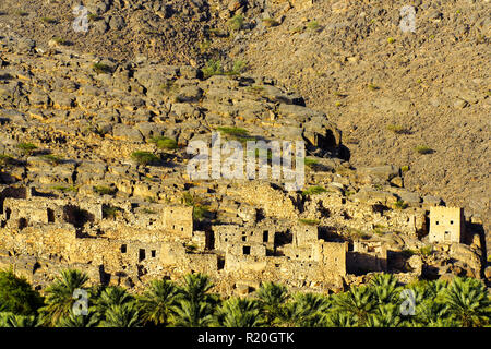 Avis de Ghul village fantôme, Al Hamra, Oman. Banque D'Images