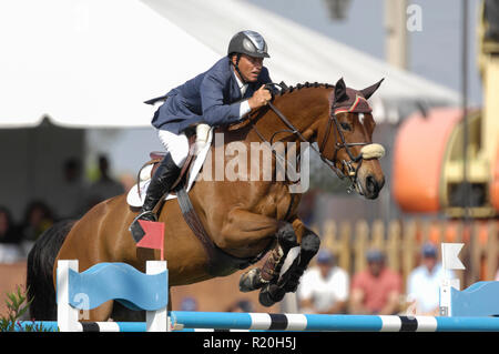 Todd Minikus (USA) équitation Olinda, CSI-W Wellington, février 2007, Bainbridge dés ralenti Classic, CSI-W Banque D'Images