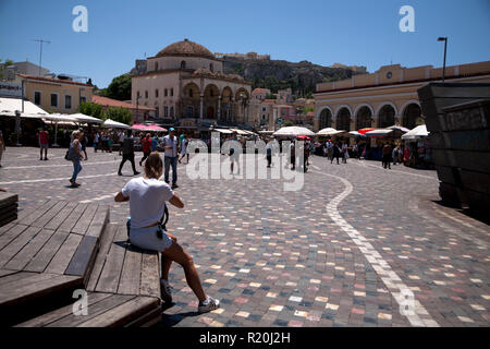 Les touristes en Grèce Athènes monastiraki plateia Banque D'Images