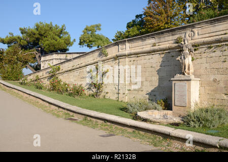 Rocher des Doms Park & jardin public ou les jardins Avignon Provence France Banque D'Images