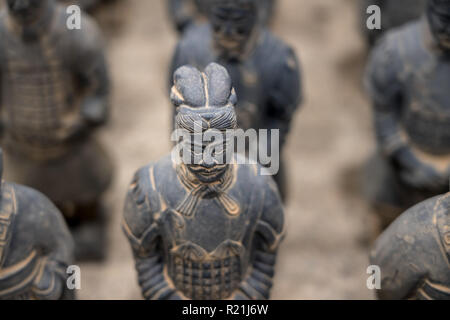 Les guerriers de l'Armée de terre cuite enterrée dans le tombeau de l'Empereur Xian à l'extérieur de la Chine Banque D'Images