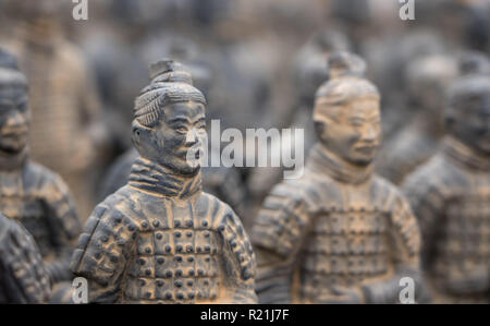 Les guerriers de l'Armée de terre cuite enterrée dans le tombeau de l'Empereur Xian à l'extérieur de la Chine Banque D'Images