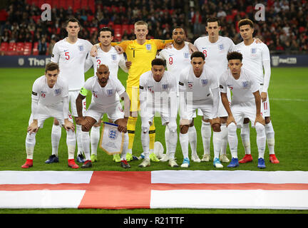 Rangée arrière, de gauche à droite, de l'Angleterre Michael Keane, Ben Chilwell, Jordanie Pickford, Callum Wilson, Lewis Dunk Dele et alli. Première rangée, de gauche à droite, l'Angleterre, Clins d'Harry Fabian Delph, Jesse Lingard, Trent et Alexander-Arnold Jadon, Sancho avant le match amical au stade de Wembley, Londres. Banque D'Images