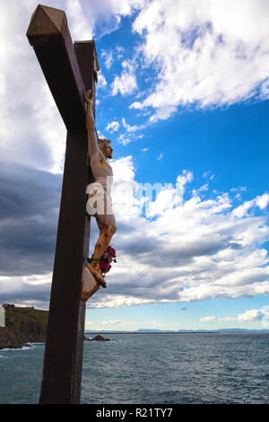 Croix du Christ par la mer Banque D'Images