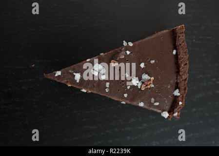 Tarte chocolat caramel à la fleur de sal Banque D'Images