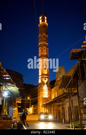 Hasankeyf en Anatolie du sud-est de la Turquie, le Kurdistan turc : minaret dans la ville menacée par d'Ilisu sur le Tigre, projet GAP, Gen Banque D'Images