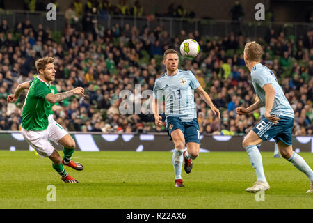 Jeff Hendrick et Corry Evans en action au cours de l'international amical entre les Rep de l'Irlande et l'Irlande du Nord à l'Aviva Stadium. (Score final 0-0) Banque D'Images