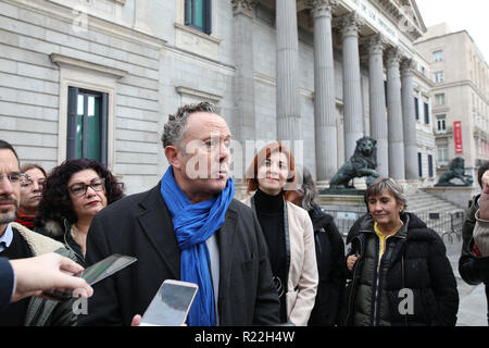 Madrid, Espagne. Le 16 novembre, 2018. ENRIC BATALLER, adjoint de Compromís. L'intergroupe parlementaire pour le Sahara occidental a décidé de ne pas se conformer à la censure du congrès d'une loi sur le processus de décolonisation du Sahara occidental, et de maintenir la convocation de la réunion au Lions' Gate du Congrès des députés. le Nov 16, 2018 à Madrid, Espagne Credit : Jesús Encarna/Alamy Live News Banque D'Images