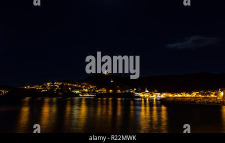 Vues de la nuit de Collioure et Fort Saint-Elme, Languedoc-Roussillon, France Banque D'Images