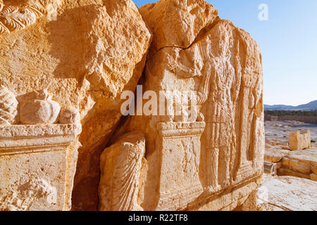 Palmyre, le Gouvernorat de Homs, Syrie - 27 mai 2009 : 1er siècle de notre ère le soulagement de la cella du temple de Bel Bel dépeignant comme un aigle recevoir off Banque D'Images