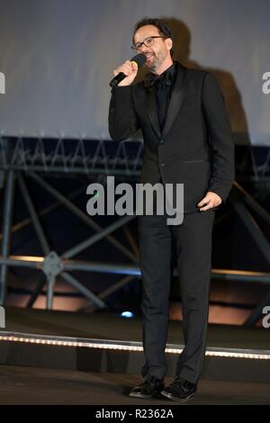 LOCARNO, SUISSE - Aug 11, 2018 : Carlo Chatrian en avant de la "Je me sens bien" au 71e Festival du Film de Locarno (photo : Mickael Chavet) Banque D'Images