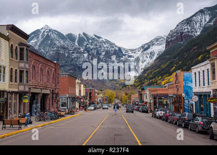 Telluride Colorado Avenue, en face de la montagne San Joan Banque D'Images