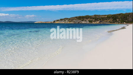 Salmon Beach, à l'eau claire et de sable blanc, Torndirrup National Park, Albany, dans l'ouest de l'Australie Banque D'Images