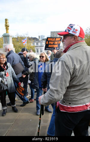 L'unité britannique "reprendre le contrôle" pro-Brexit de protestation. Norwich contre les fascistes a organisé une grande contre-manifestation. Norwich, UK 10 Novembre 2018 Banque D'Images