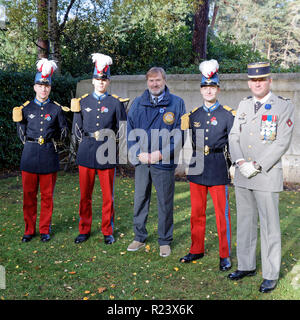 Sam 10 Nov 2018. L'ambassadeur français Jean-Pierre Jouyet à la section militaire française libre de diriger l'occasion d'un service d'attribution des médailles militaires. Banque D'Images