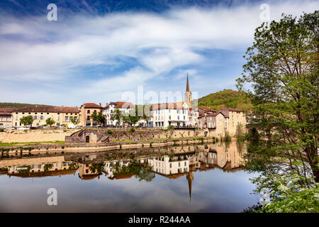 Saint Antonin Noble Val village, Tarn, Midi-Pyrénées, Occitanie, France Banque D'Images