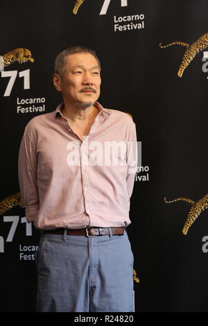 LOCARNO, SUISSE - Aug 09, 2018 : Hong Sang-soo assiste à l' Hôtel "Gangbyun photocall au 71e Festival du Film de Locarno (Photo : Mickael Chavet) Banque D'Images