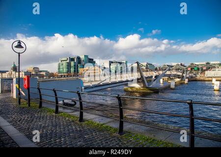 Le Sean O'Casey Bridge, Dublin, République d'Irlande, Europe Banque D'Images