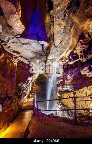 Aillwee Cave, le Burren, comté de Clare, Munster, République d'Irlande, Europe Banque D'Images