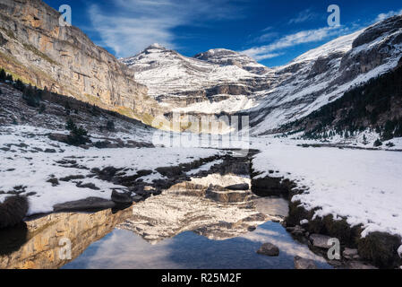 Monte Perdido en Parc National d'Ordesa, Huesca, Pyrénées, Espagne Banque D'Images