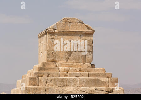 Tombe de Cyrus le Grand, l'empereur, dans l'ancienne Perse Pasargades, la capitale de l'Empire achéménide au VI siècle avant J.-C., le 16 septembre 2018. Banque D'Images