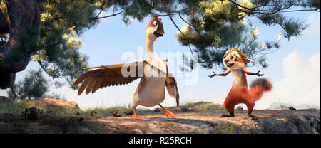 Duck Duck Goose est une animation par ordinateur 2018 comédie film réalisé par Chris Jenkins et avec les voix de Jim Gaffigan, Zendaya et Carl Reiner. Cette photo est pour un usage éditorial uniquement et est l'auteur de la société film et/ou le photographe attribué par le film ou la société de production et ne peut être reproduite que par des publications dans le cadre de la promotion du film ci-dessus. Un crédit obligatoire pour l'entreprise de film est nécessaire. Le photographe devrait également être portés lorsqu'il est connu. Banque D'Images