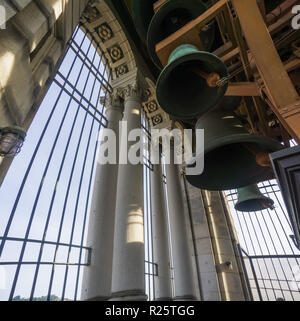 19 novembre 2017, Berkeley/CA/USA - Carillon et de hautes voûtes en haut du Campanile (Sather tower), San Francisco bay area Banque D'Images