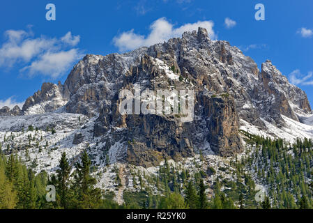 Vue sur la chaîne de montagnes Cadini di Misurina, Dolomites de Sexten, province du Tyrol du Sud, l'Alto Adige, Italie Banque D'Images