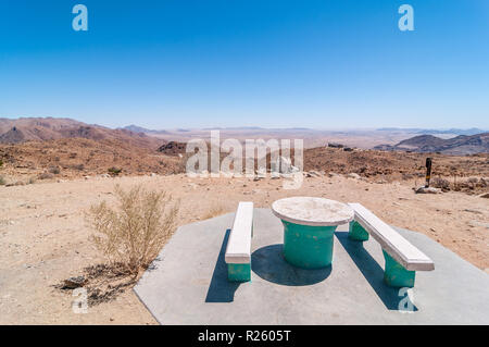 Pique-nique dans la région de Spreetshoogte pass, Namibie Banque D'Images