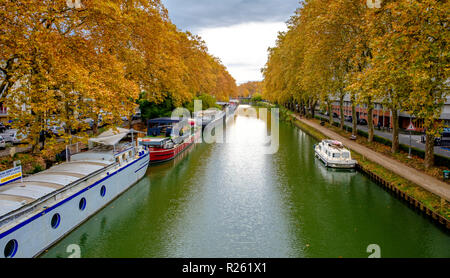 Bateaux de plaisance sur le Canal du Midi, Toulouse, France Banque D'Images