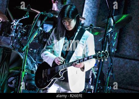 Smashing Pumpkins effectuer à l'ETI Wembley Arena avec les membres d'origine Billy Corgan, James Iha et Jimmy Chamberlin sur le 'Shiny et Oh si lumineux' Tour comprend : Smashing Pumpkins, James Iha Où : London, Royaume-Uni Quand : 16 Oct 2018 Crédit : Matt Thorpe/WENN.com Banque D'Images