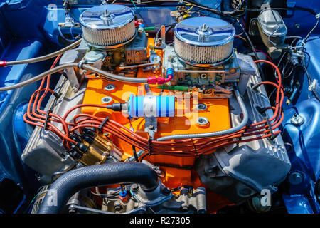 Le compartiment moteur d'une voiture américaine de muscle Banque D'Images