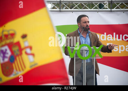 L'extrême droite espagnole chef du parti VOX Santiago Abascal est vu parler pendant la campagne des élections régionales en Andalousie. Banque D'Images