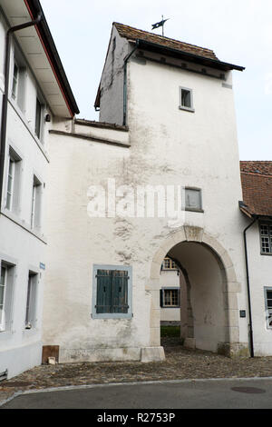 Schaffhausen, SH / Suisse - le 10 novembre 2018 : village historique d'Olten dans le Klettgau avec détails de l'architecture typique et son style Banque D'Images