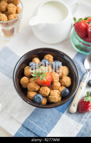 Petit-déjeuner sain fait maison pop Banque D'Images