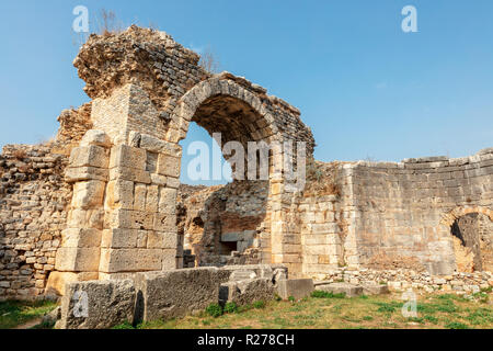 Ruines de l'ancienne helenistic ville de Milet situé près du village moderne de Balat dans Aydn, Province de la Turquie. Banque D'Images