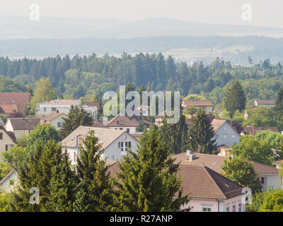 Les paysages ruraux de Suisse près de Zurich. Neiderrohrdorf ville. La Suisse. Banque D'Images