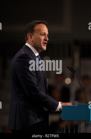 Taoiseach Leo Varadkar fait un discours à l'Ard Fheis, Fine Gael au City West Hôtel de Dublin, Irlande. Banque D'Images