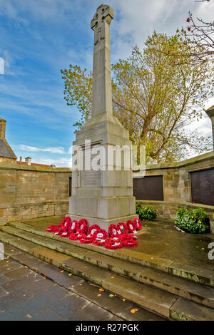 ST ANDREWS FIFE ECOSSE LE MONUMENT AUX MORTS LE JOUR DE L'ARMISTICE 2018 Banque D'Images