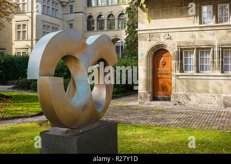 Fribourg, Suisse : Dans les jardins du Musée d'art et d'Histoire Banque D'Images