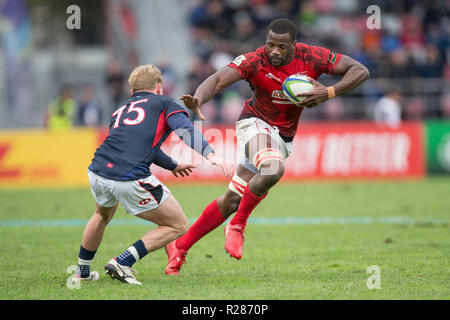 Marseille, France. 17 novembre 2018. Match de qualification pour la Coupe du Monde de Rugby 2019 au Japon entre Hong Kong et le Kenya le 17.11.2018 à Marseille. Kopondo Wilson (Kenya, 4) tente de repousser l'attaquant Jamie Hood (Hong Kong, 15). Dpa : Crédit photo alliance/Alamy Live News Banque D'Images