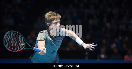 O2, Londres, Royaume-Uni. 17 novembre, 2018. Demi-finales jour du tournoi à l'O2 Arena de Londres, soir match de simple. Novak Djokovic (SRB), classé 1, joue Kevin Anderson (RSA), classé 4. Djokovic gagne 6-2 6-2 à jouer Zverev en finale. Credit : Malcolm Park/Alamy Live News. Banque D'Images