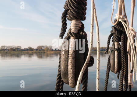 Ship's knot. Noeuds sur un navire. Banque D'Images