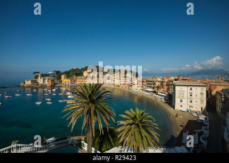 Paysage urbain avec Harbour à Baia del Silenzio, Sestri Levante, Province de Gênes, Riviera di Levante, ligurie, italie Banque D'Images