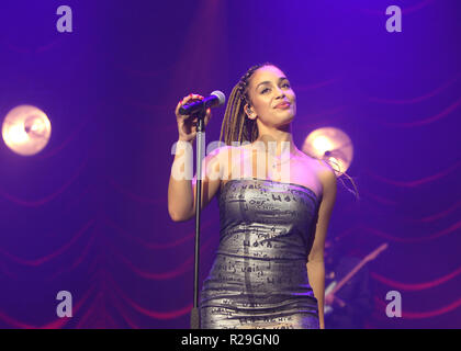 Auteur-compositeur-interprète britannique Jorja Smith sur la première des deux vendu dehors une nuit d'été à l'O2 Academy Brixton le mercredi 17 octobre 2018 (Photos par Ian Bines/WENN) comprend : Jorja Smith Où : London, Royaume-Uni Quand : 17 Oct 2018 Source : WENN.com Banque D'Images