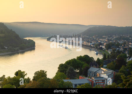 Rhin au lever du soleil, Boppard, Rhénanie-Palatinat, Allemagne Banque D'Images