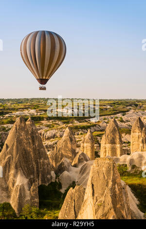 Ballon à air chaud, Goreme, Cappadoce, Turquie Banque D'Images