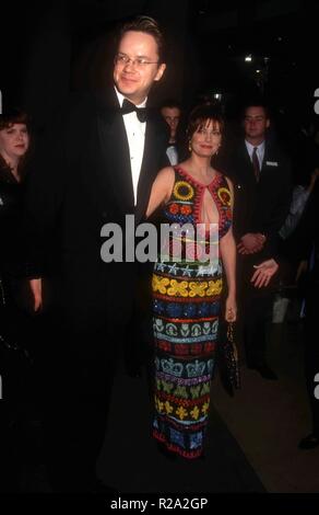 Los Angeles, CA - le 23 janvier : l'Acteur Tim Robbins et l'actrice Susan Sarandon assister à la 50e Golden Globe Awards le 23 janvier 1993 au Beverly Hilton Hotel à Beverly Hills, Californie. Photo de Barry King/Alamy Stock Photo Banque D'Images