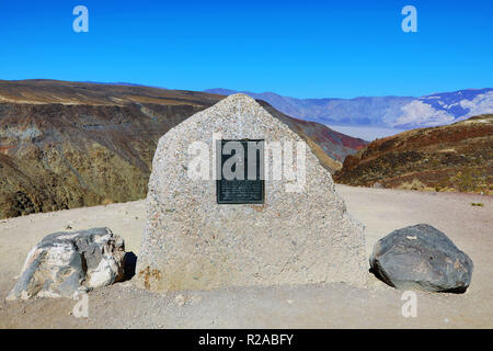 Mémorial pour le Père John J Crowley à Padre Crowley Point, Death Valley National Park, California, United States of America Banque D'Images